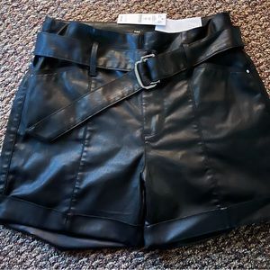 NWT White House Black Market Black Faux Leather Shorts w/ Belt Size 4